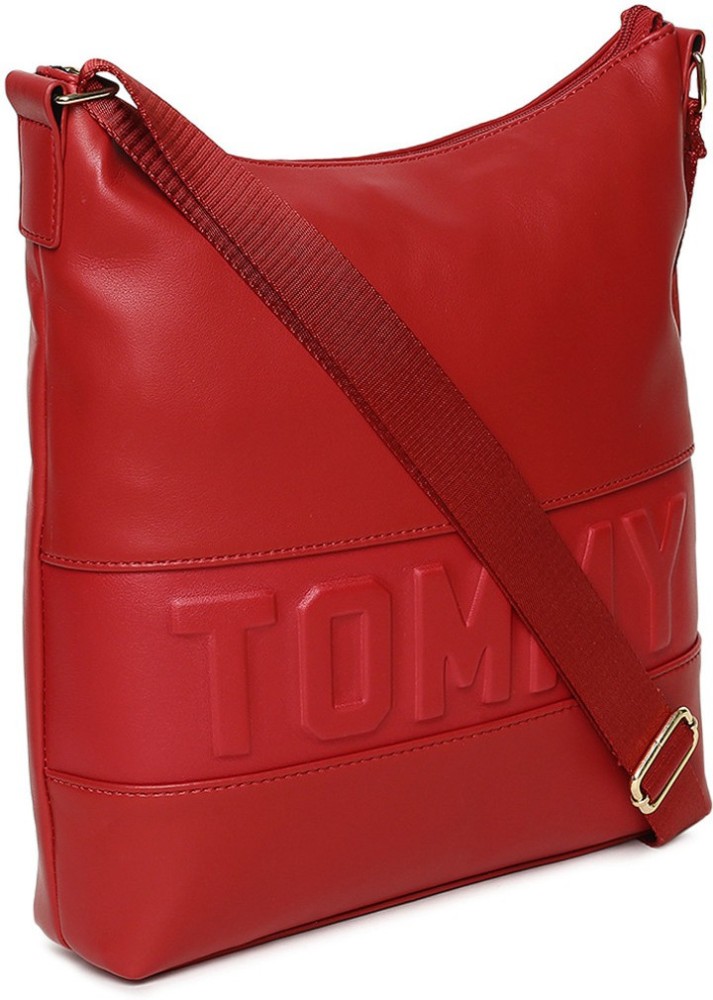 Tommy hilfiger deals handbags flipkart