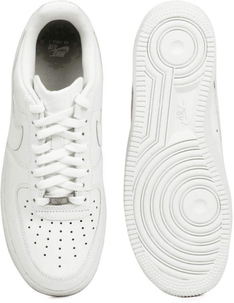 Louis Vuitton x Nike Air Max 1 'Mini Swoosh'  Chaussure homme mode,  Chaussures de sport mode, Chaussures homme