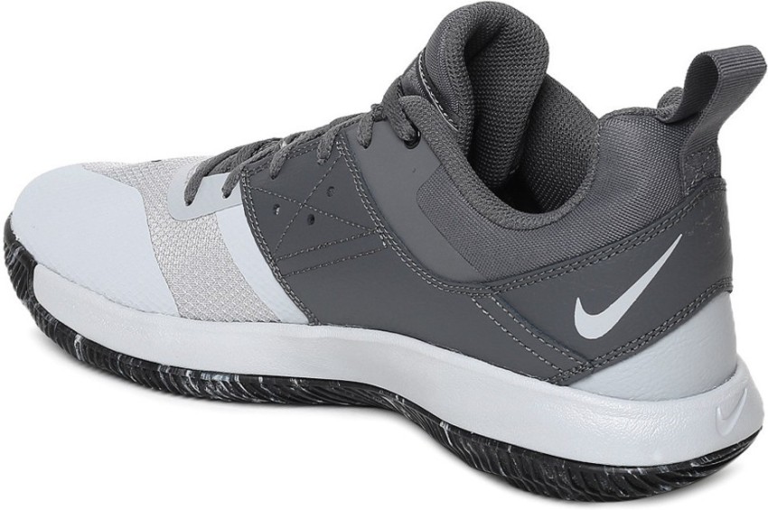 Tenis nike cheap flyby low