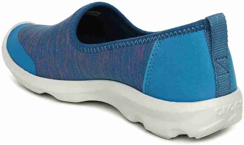 crocs walking shoes women