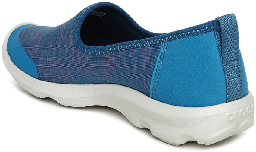 crocs women's walking shoes