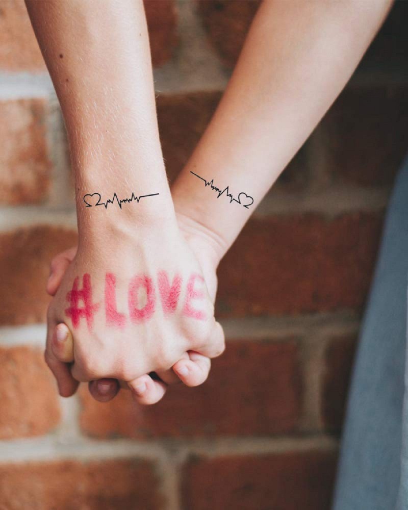 Heartbeat couple tattoos  Tatuajes de parejas Mejores tatuajes para  parejas Tatuajes que hacen juego