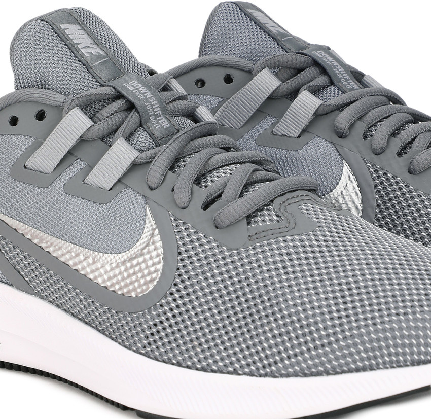 Nike downshifter 9 size 6 top