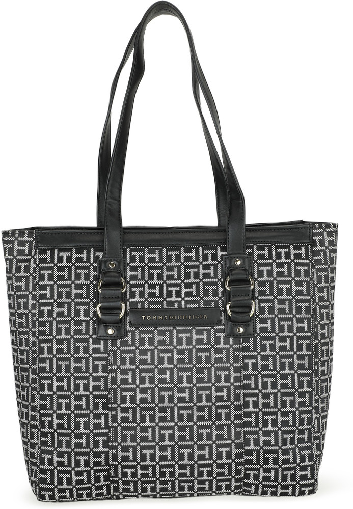 Flipkart tommy hilfiger bags best sale
