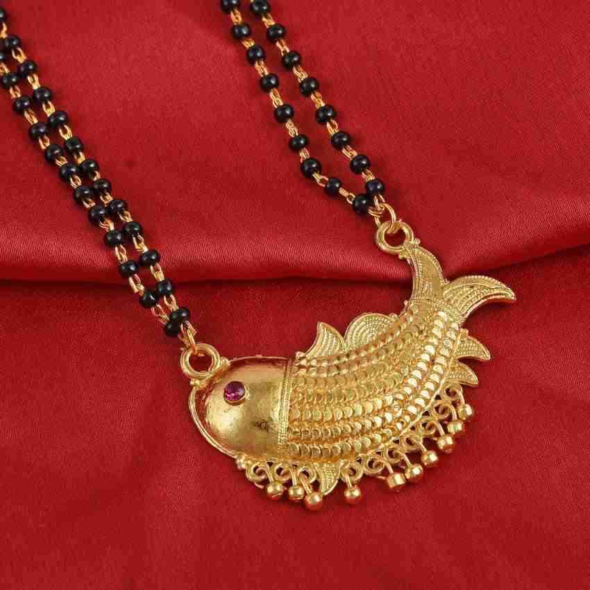 Fish pendant deals designs in gold