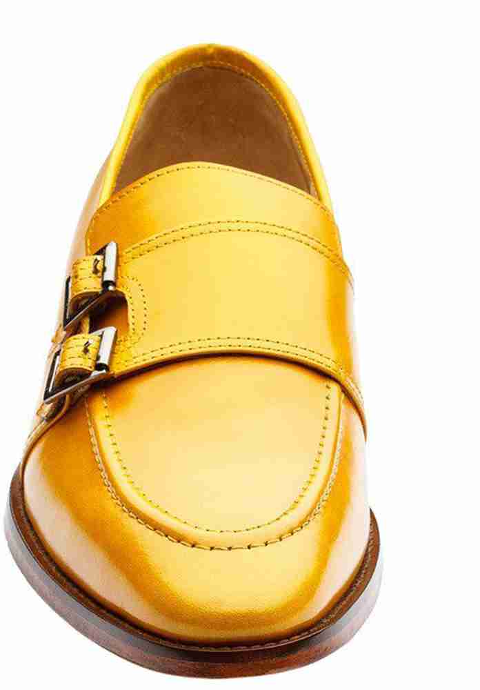 Lemon yellow shoes store