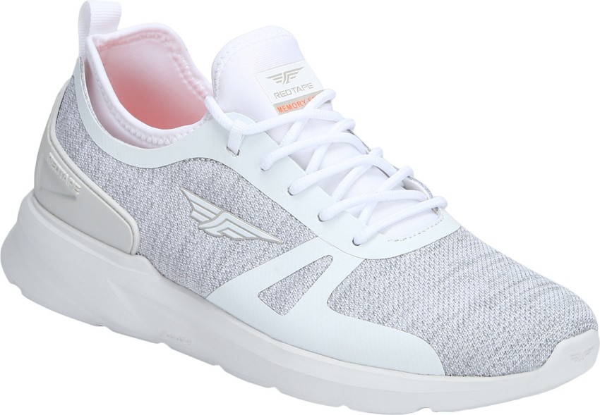 Redtape sports shoes on sale flipkart