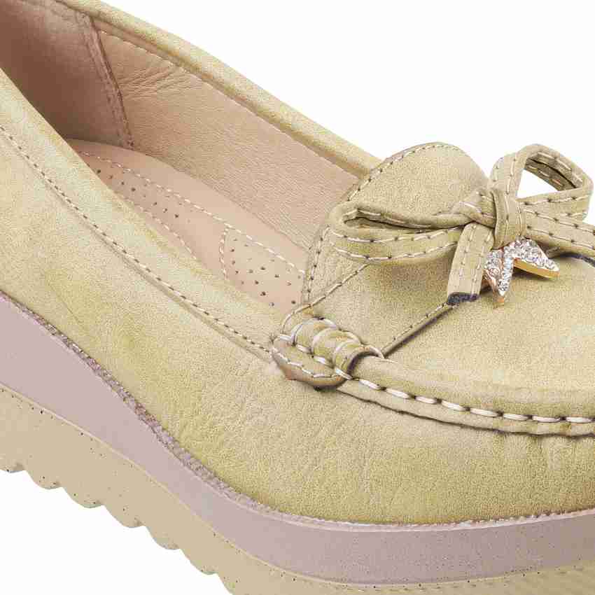 Metro store ladies loafers