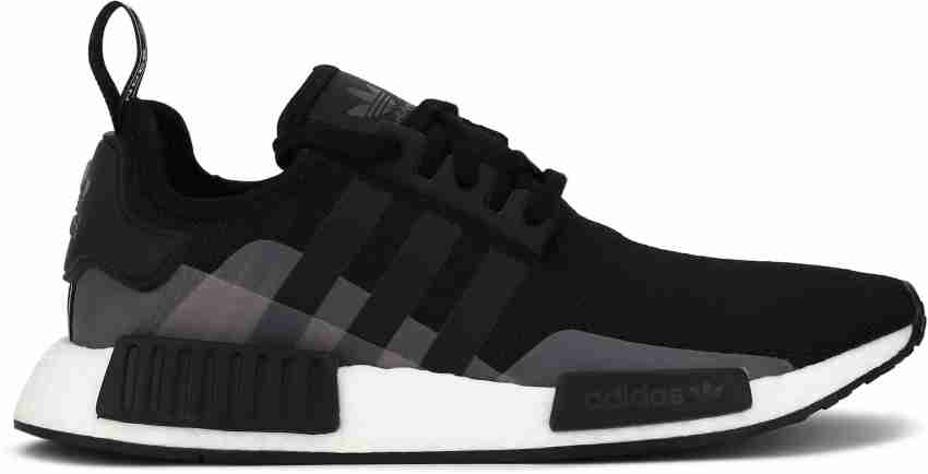 Adidas nmd, Men's Fashion, Footwear, Sneakers on Carousell