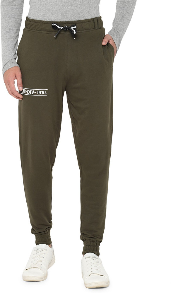 Skult by shahid kapoor track pants best sale