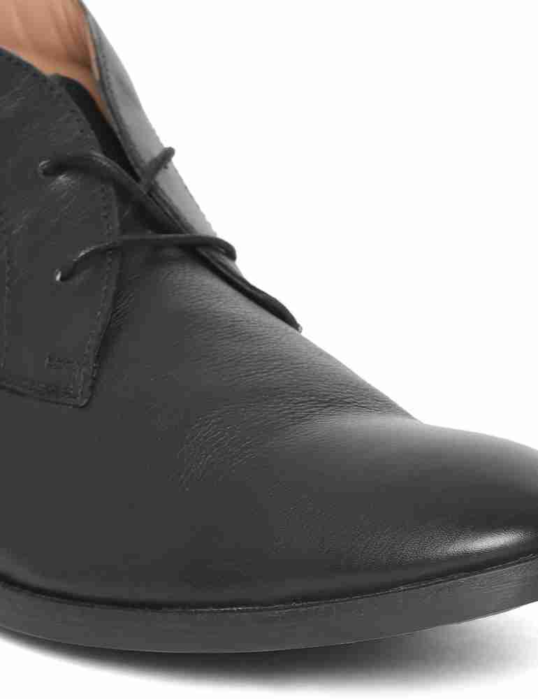 Glide chukka clarks top