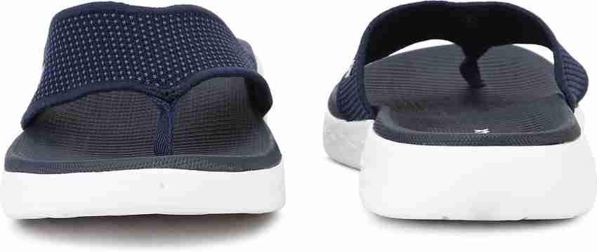 55350 skechers deals