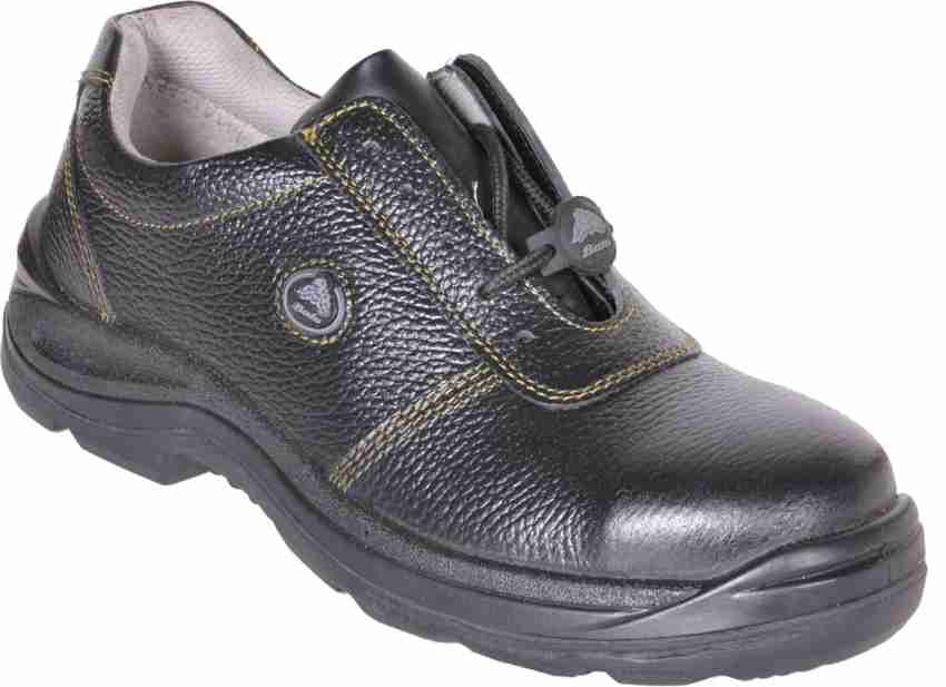 Bata safety outlet shoes in flipkart