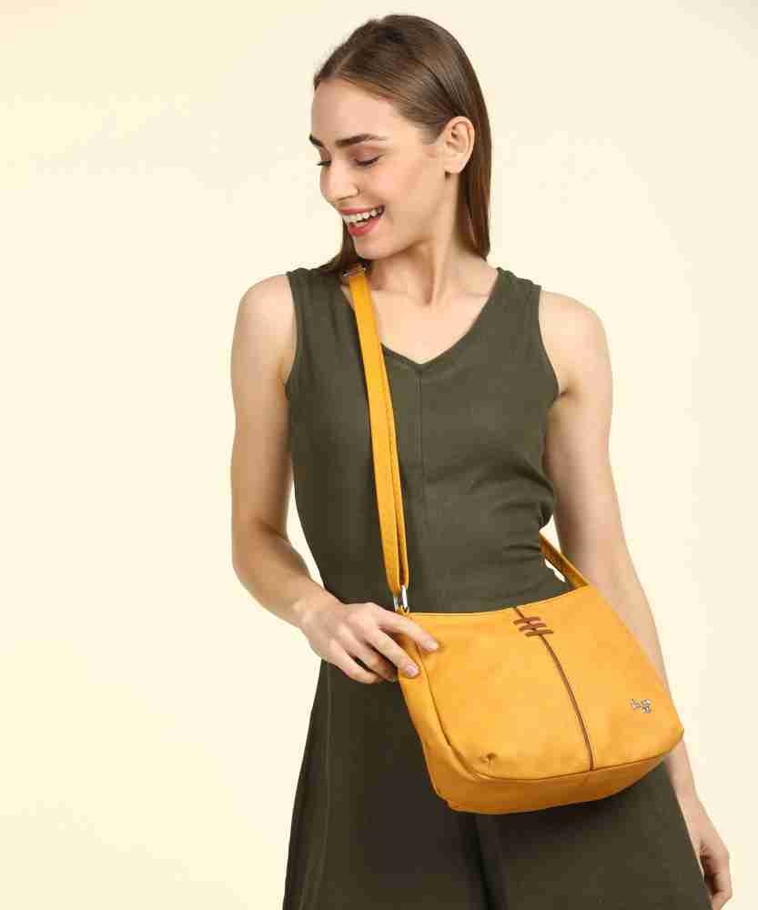 Baggit Women's Sling Bag (Mango) : : Fashion
