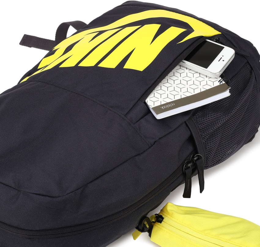 Nike heritage cheap backpack yellow