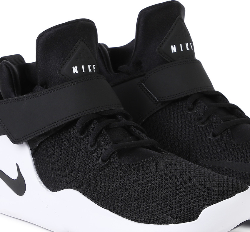 nike kwazi flipkart