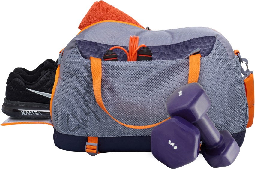 Skybags gym bag online