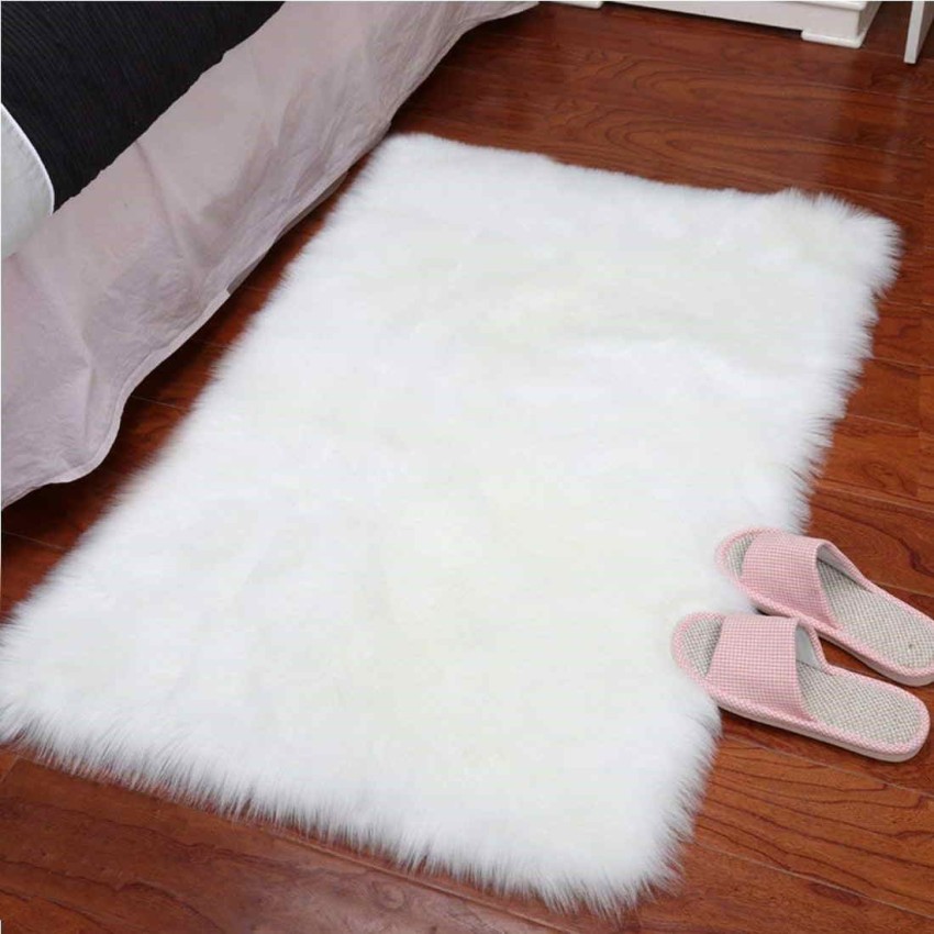 CHETANYA LOOMTEX White Wool Carpet - Buy CHETANYA LOOMTEX White Wool Carpet  Online at Best Price in India