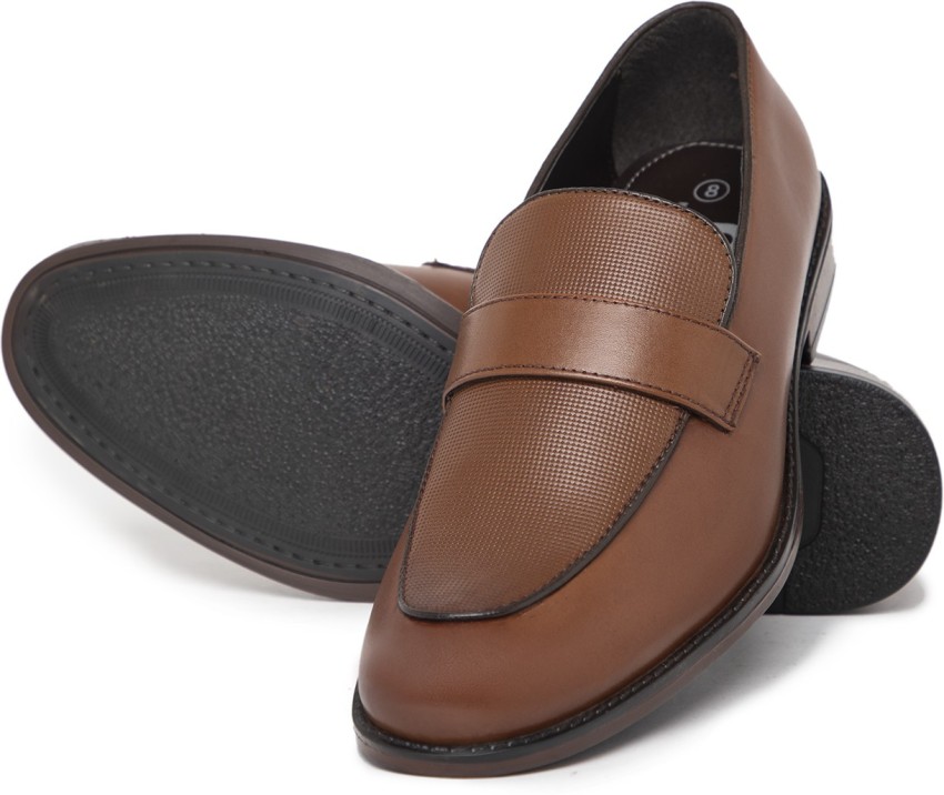 Noble curve formal store shoes