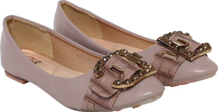 Imported footwear online clearance india