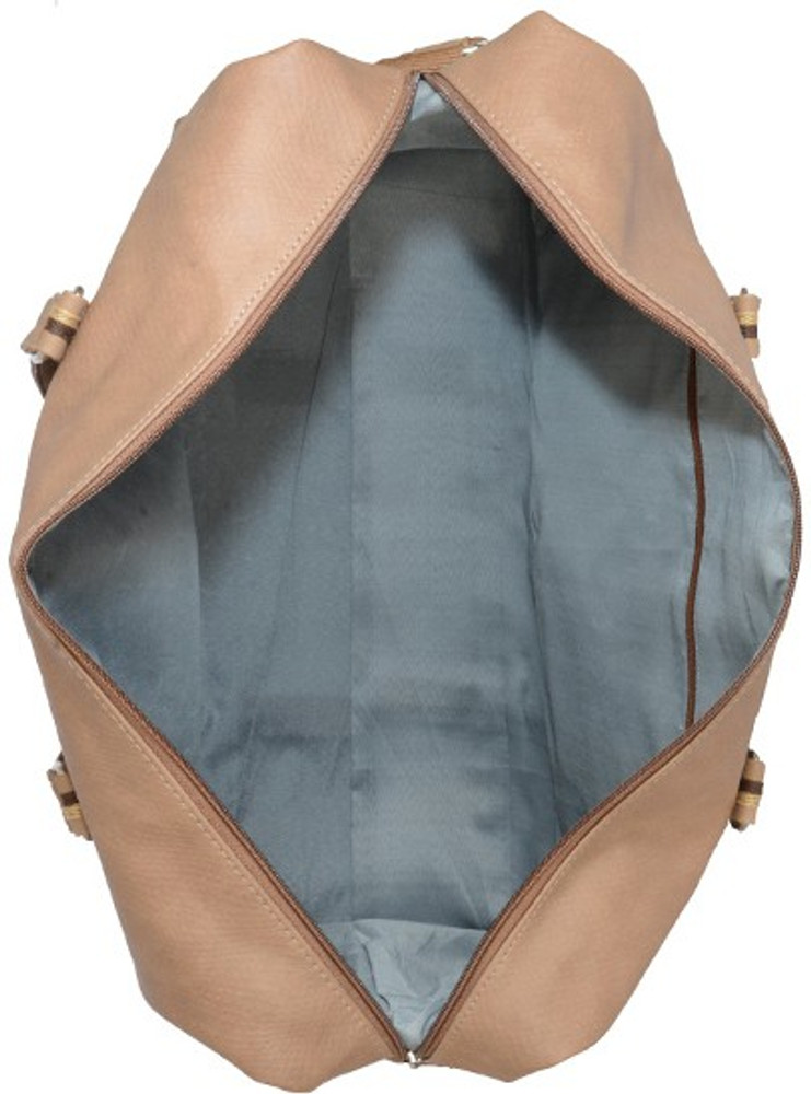 Baggit duffle best sale bag price