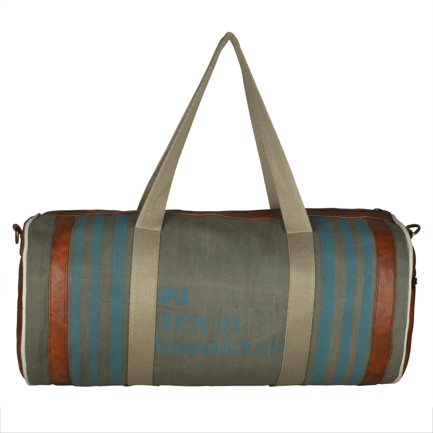 Spykar sports duffle best sale bag