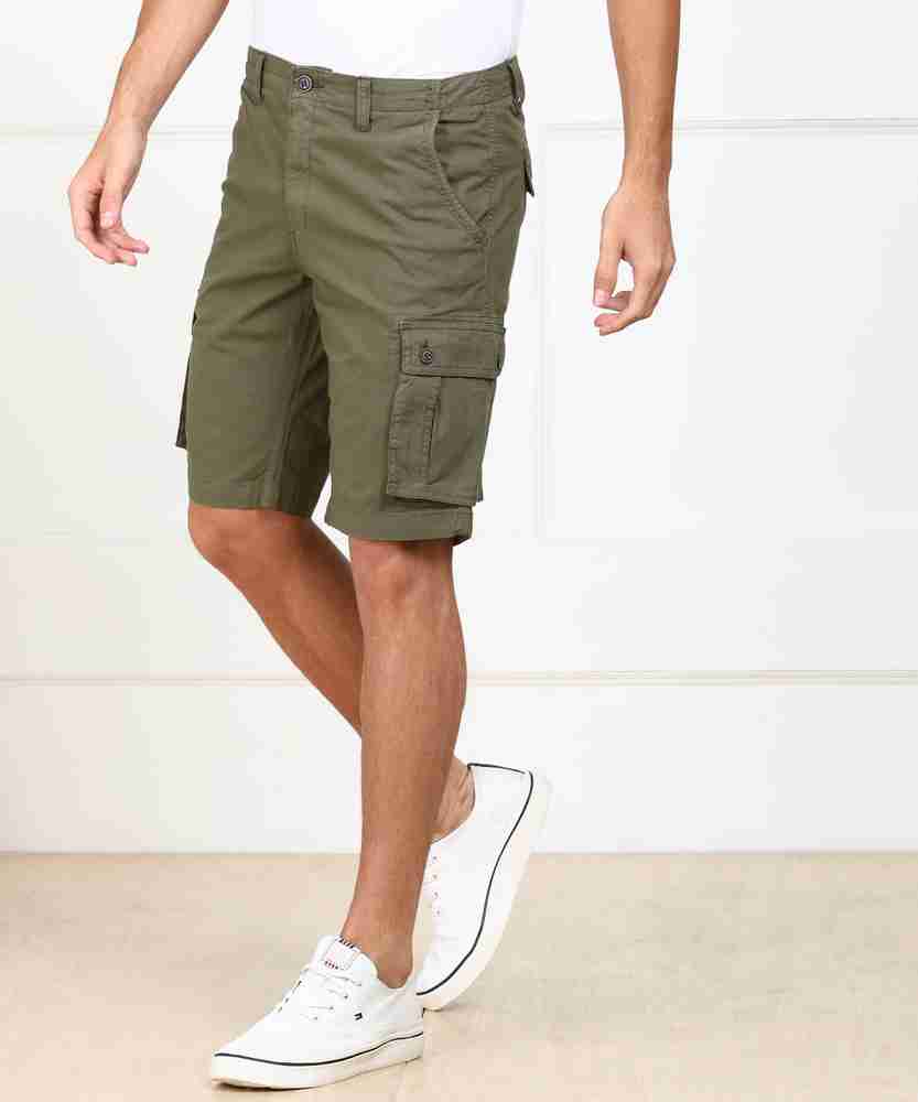 INDIAN TERRAIN Solid Men Green Cargo Shorts Buy INDIAN TERRAIN