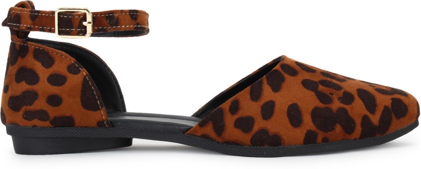 Leopard t best sale strap sandals