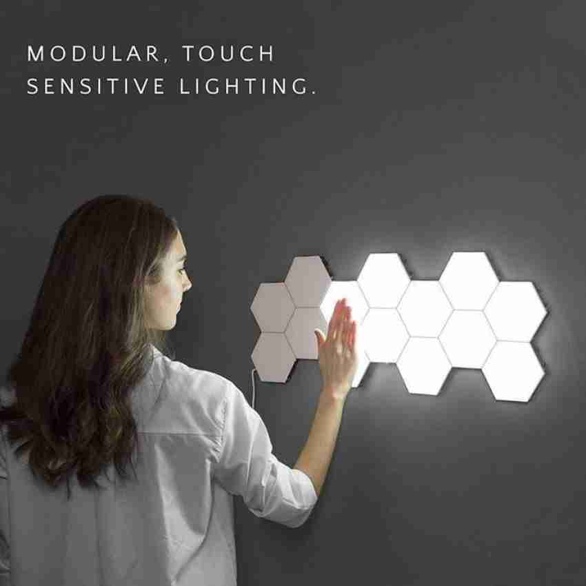 Zipped honeycomb outlet touch light