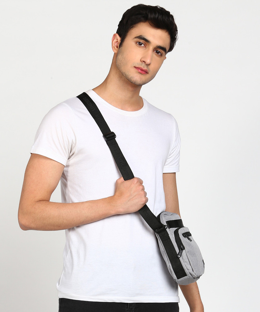 Aggregate more than 69 under armour sling bag latest in.duhocakina