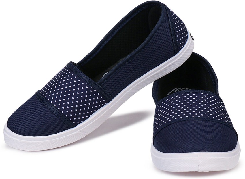 Loafers & Sneakers - Shoes - Women