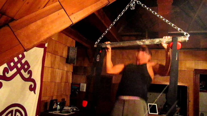Chain pull up bar 2025