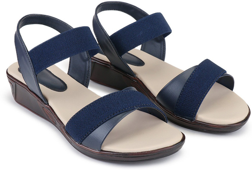 Details more than 81 womens navy blue sandals best dedaotaonec