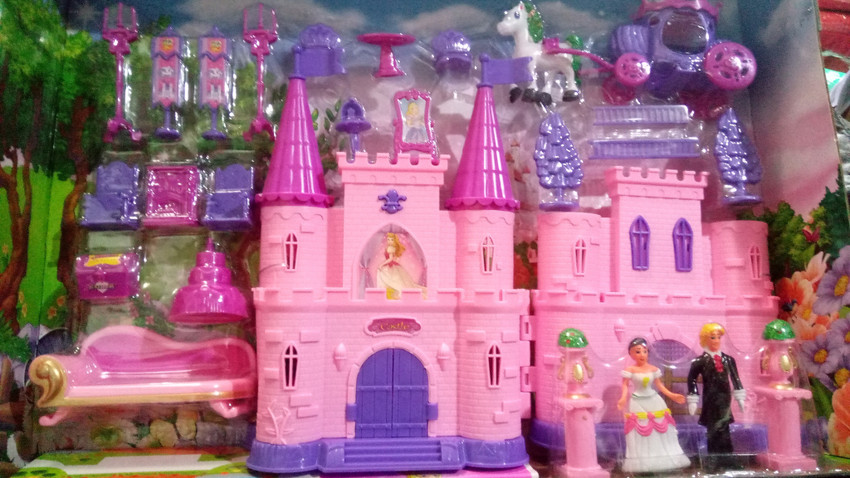 HALO NATION Pink Dream house castle Big Size Princess Castle Doll House Play Set with Castle Accessories Pink Dream house castle Big Size Princess Castle Doll House Play Set with Castle