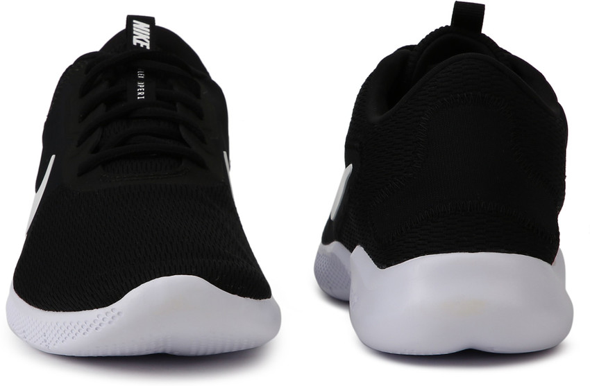 Nike flexible trainers store