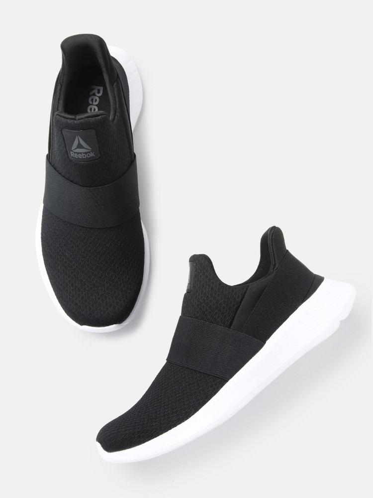 Womens black 2025 reebok shoes