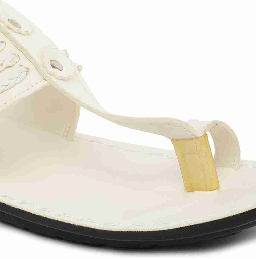 Paragon on sale kolhapuri chappal