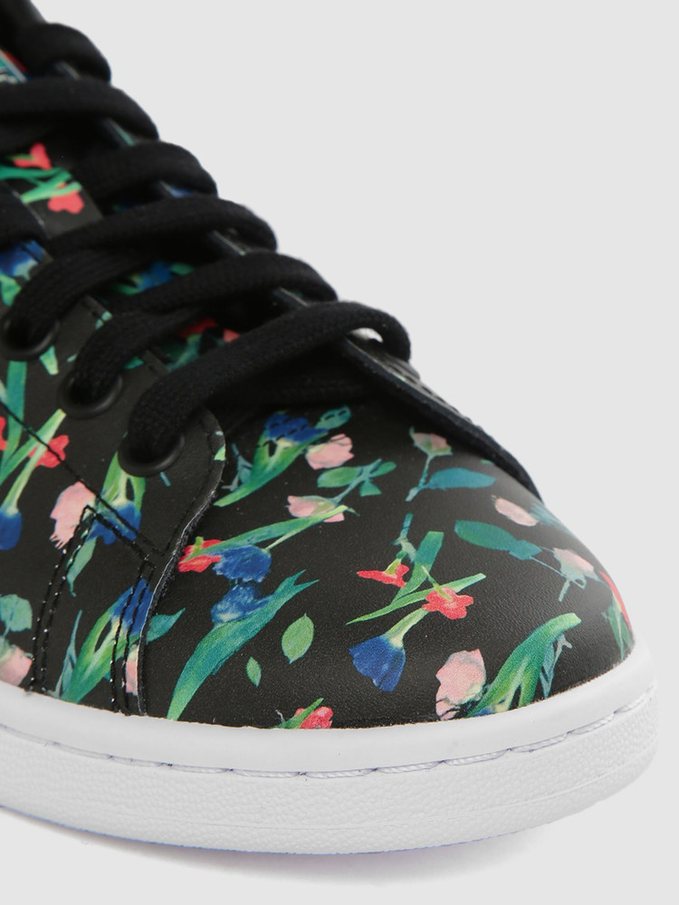 Adidas outlet floral shoes