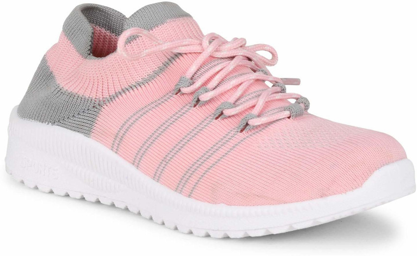Sports shoes for deals girls under 1000