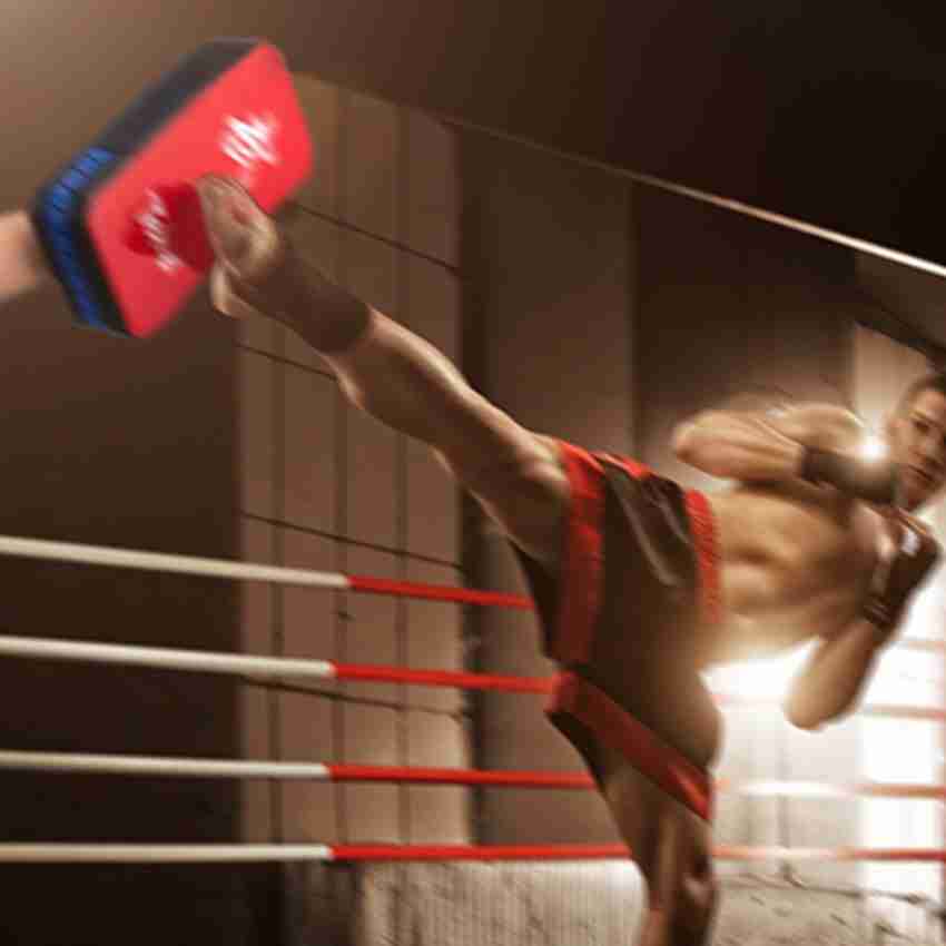 Fitness Guru lets play Pads Boxing Karate Martial Art Kickboxing