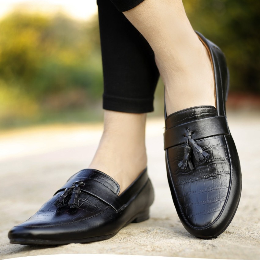 Black shining hot sale shoes