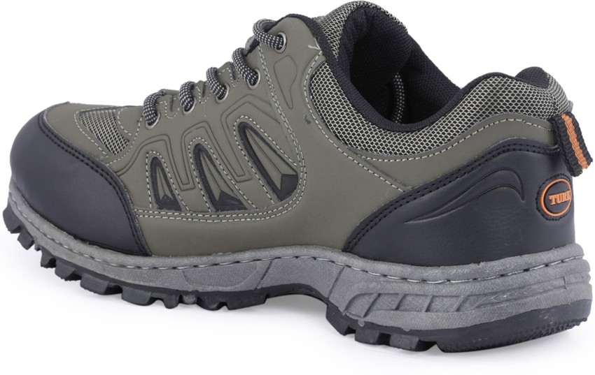 Khadims deals trekking shoes