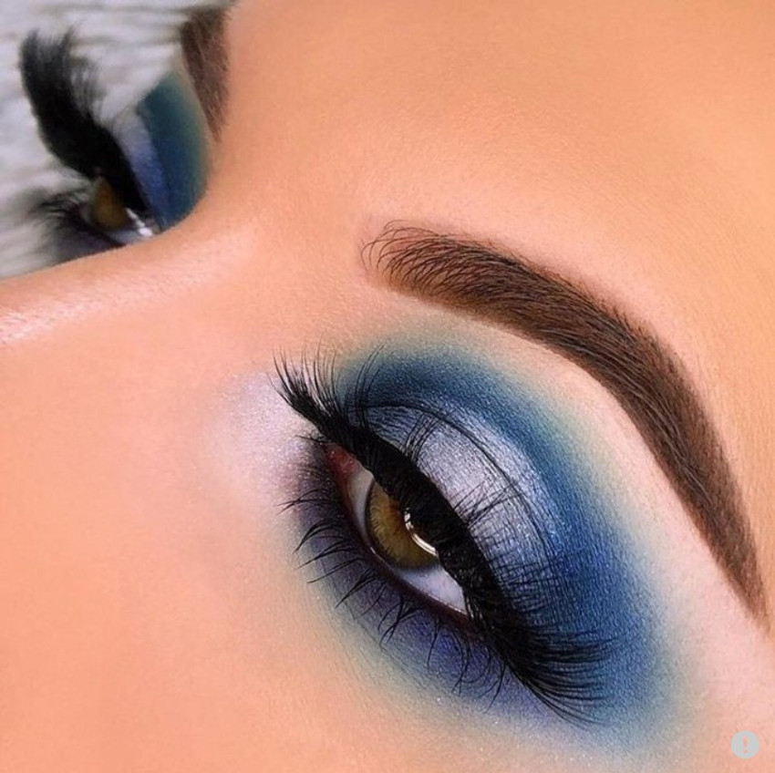 M M Makeup and More 18 Multicolor Eyeshadow For Professional