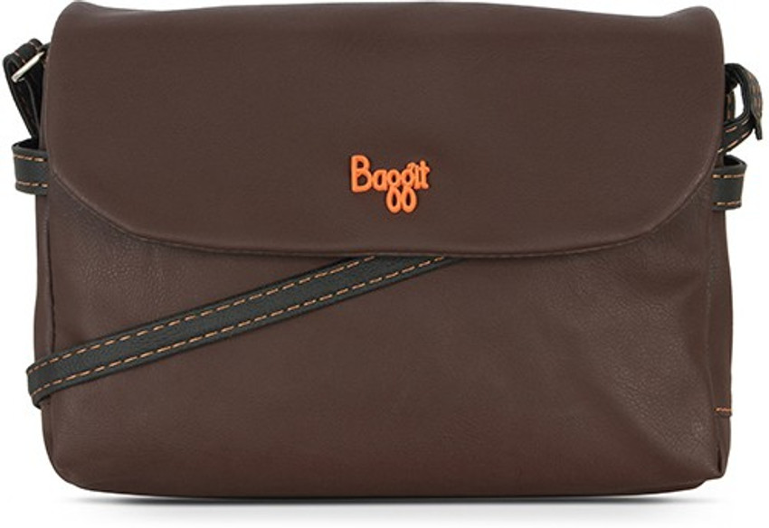 Baggit sling store bags snapdeal