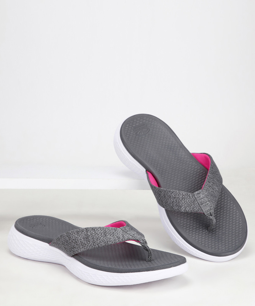 Athletic works best sale flip flops womens
