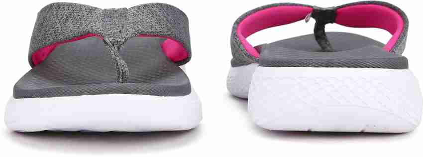 Athletic works deals women's flip flops