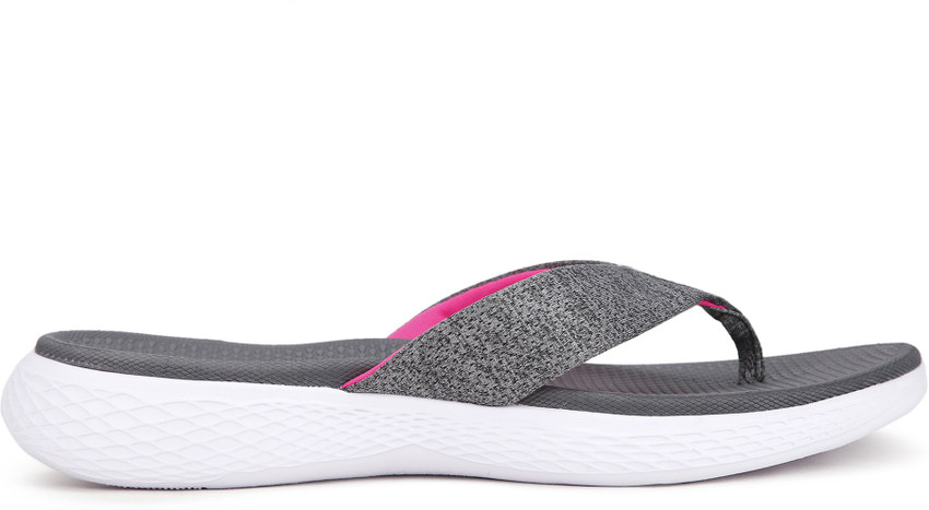 Athletic works deals women's flip flops