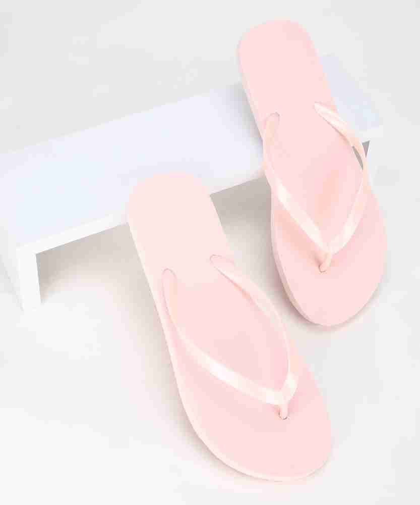 Pale pink best sale flip flops