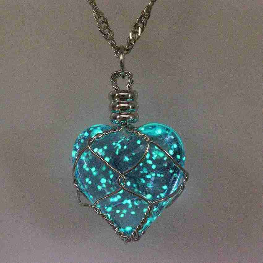 Crystal heart glow in the dark necklace flipkart hotsell
