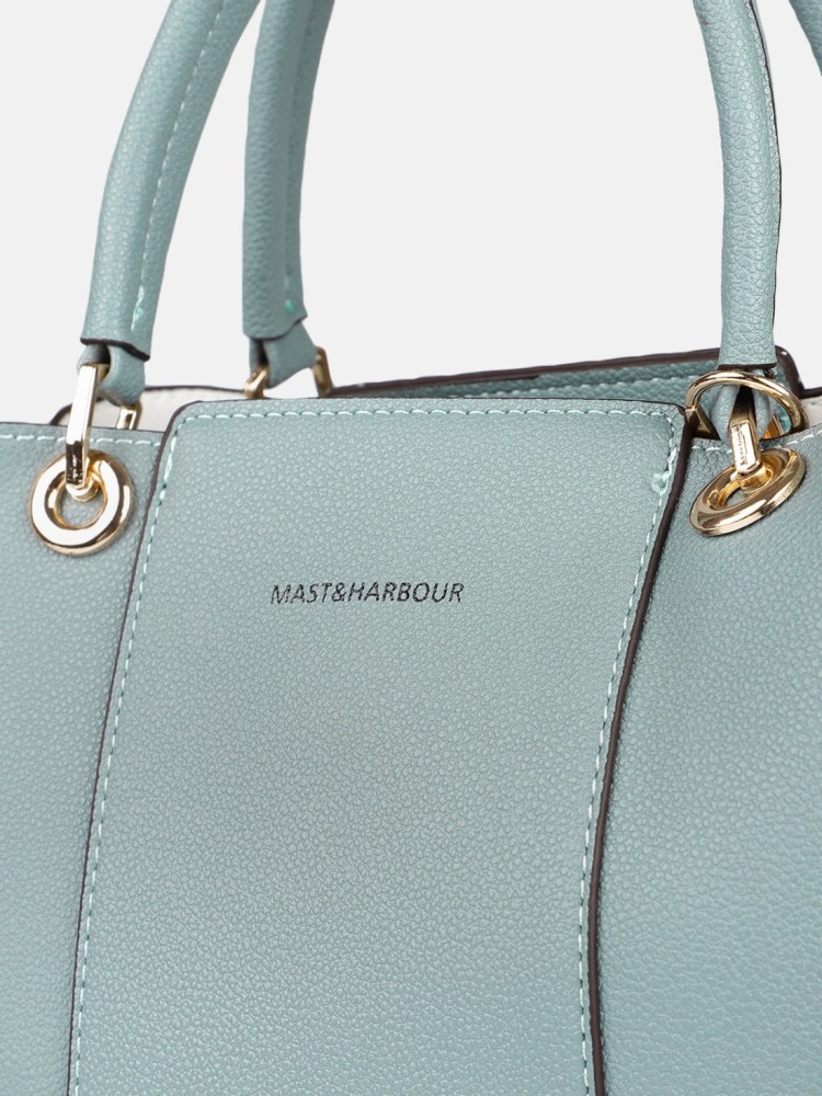 Mast and harbour outlet purse